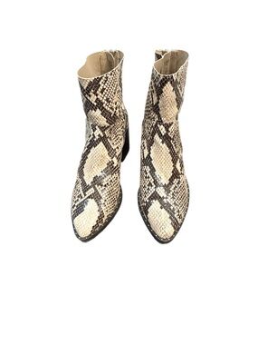 Treasure & Bond Leather Crocodile Embossed Print Ankle Boots Size 6.5